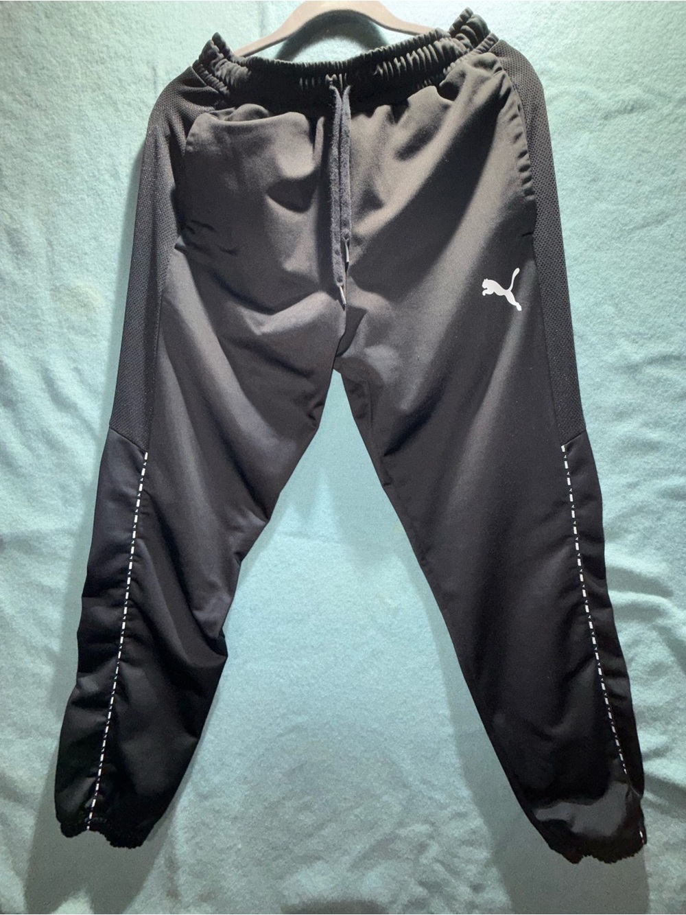 PUMA Boys Medium Black Track Pants Joggers 877253-01 29” Inseam
